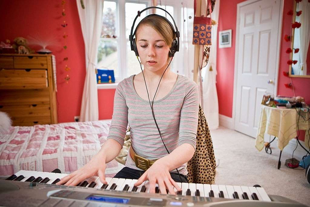 Dar clases de piano